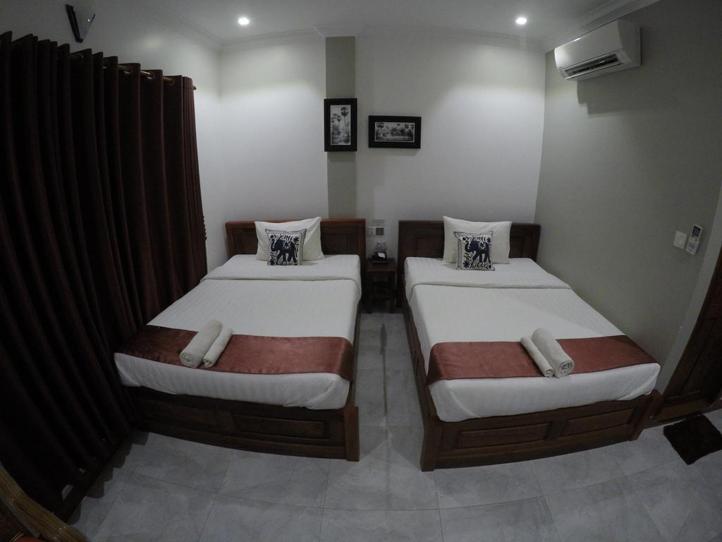 Happy​​ Family Guesthouse Kampot Bagian luar foto