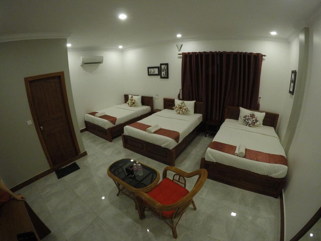 Happy​​ Family Guesthouse Kampot Bagian luar foto