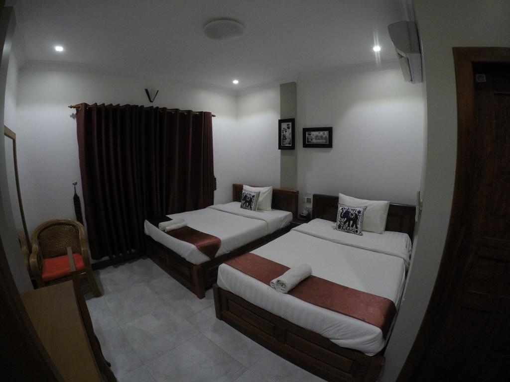 Happy​​ Family Guesthouse Kampot Bagian luar foto