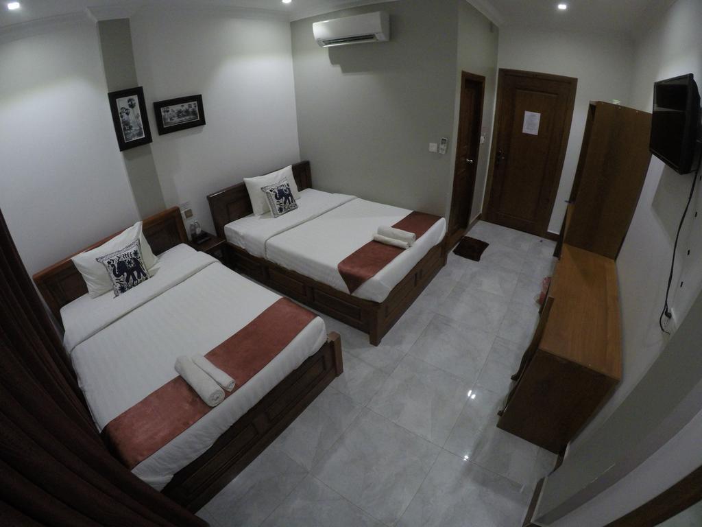 Happy​​ Family Guesthouse Kampot Bagian luar foto