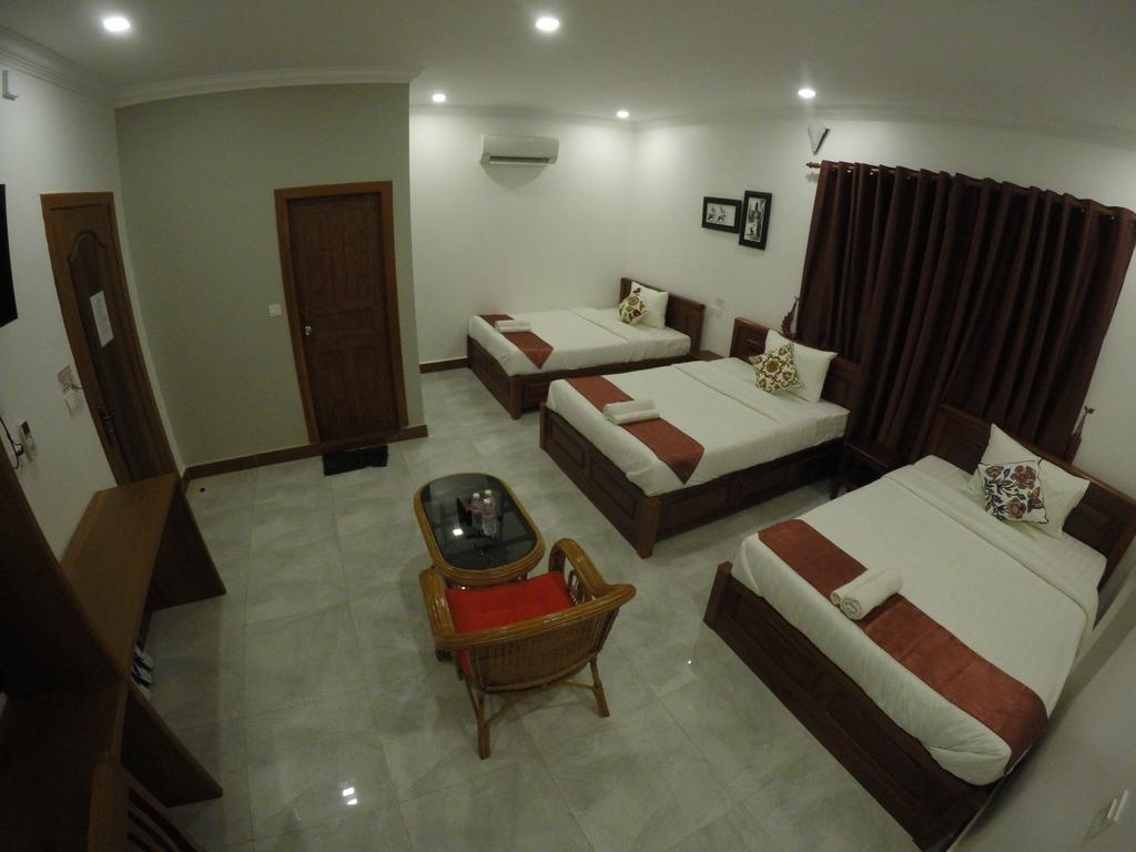 Happy​​ Family Guesthouse Kampot Bagian luar foto